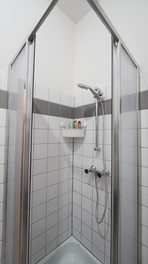 Cozynite Premium Apartment Hernals 1 Vienna Esterno foto
